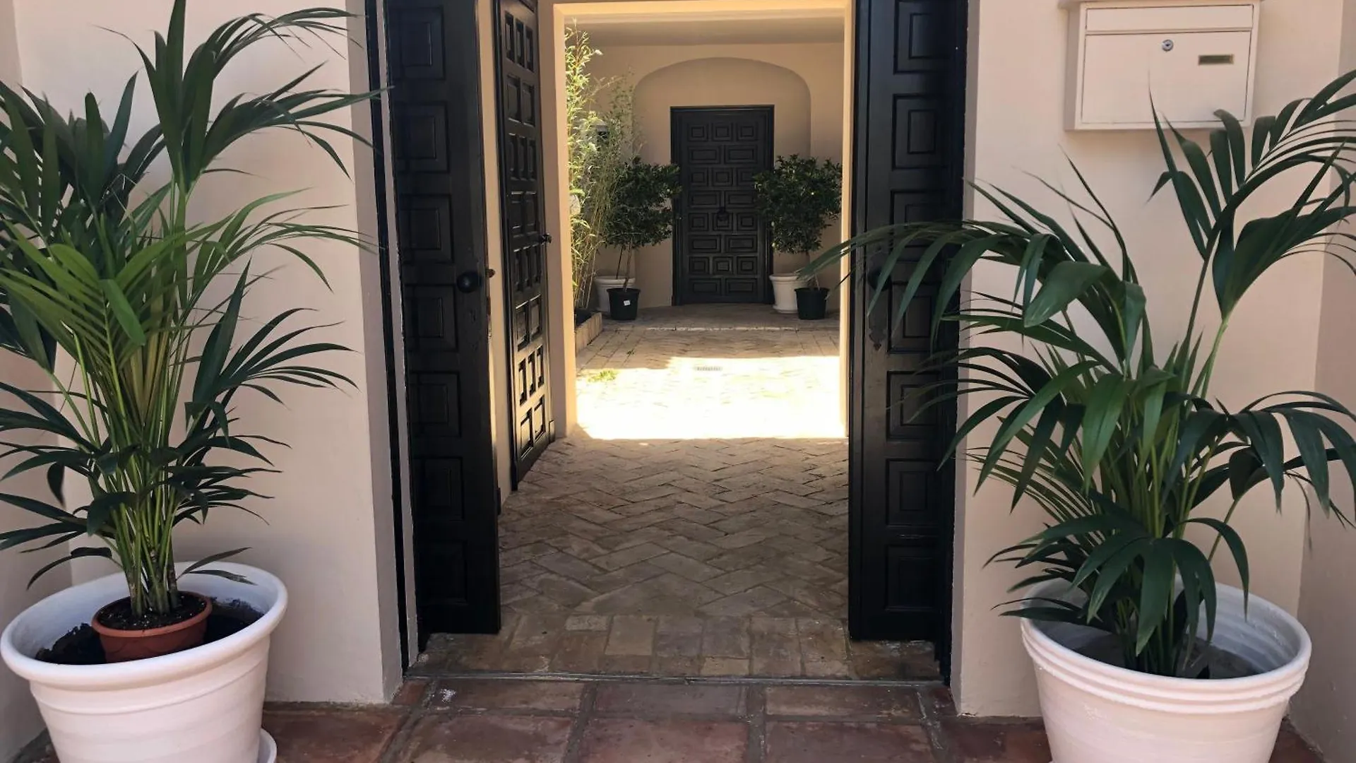 Patio Room Sotogrande 0*,  Spain